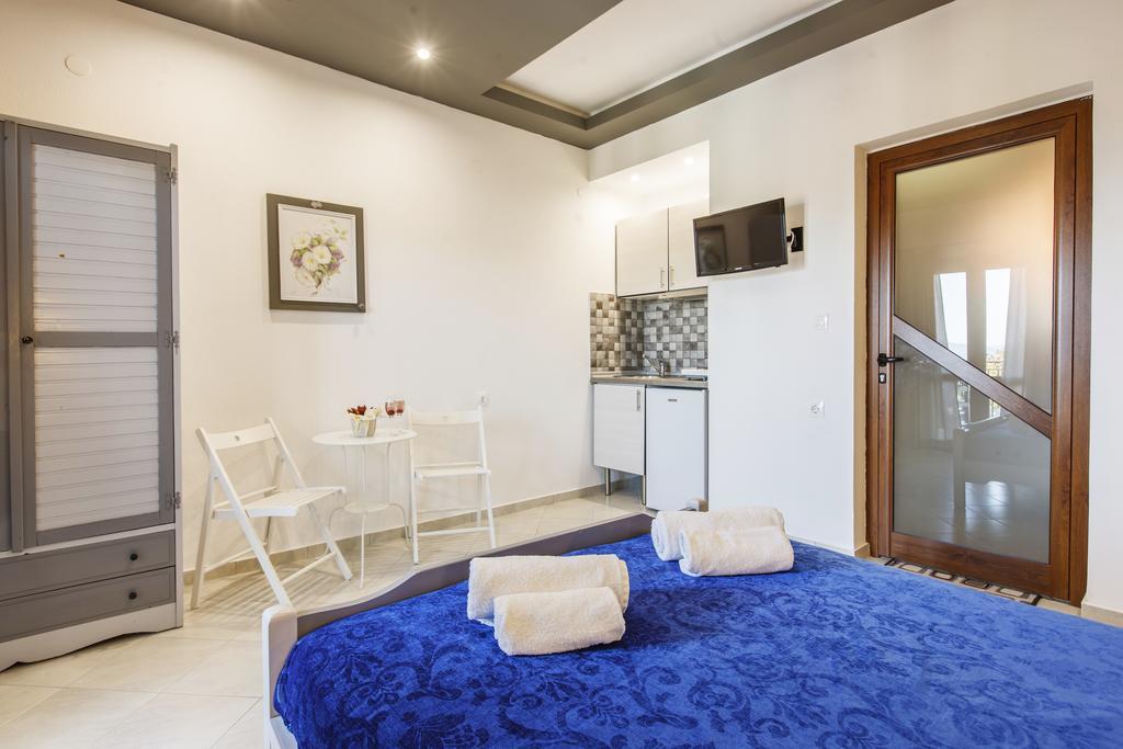 Seranides Boutique Hotel กาโตกัตซา ภายนอก รูปภาพ