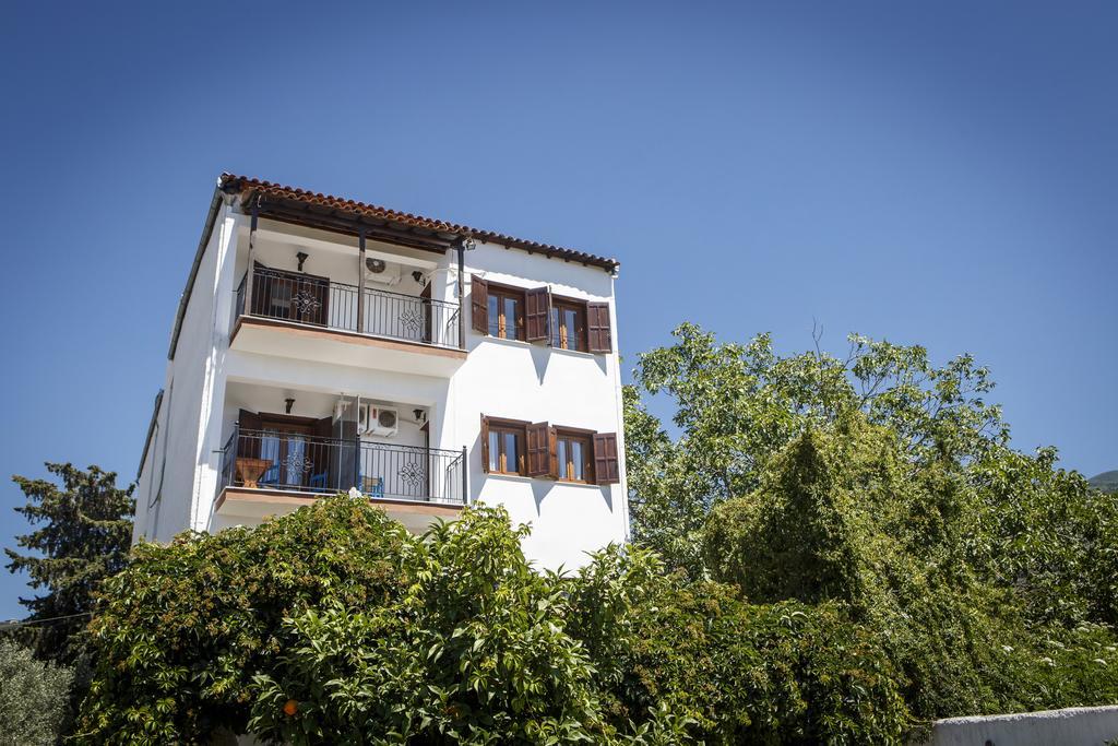 Seranides Boutique Hotel กาโตกัตซา ภายนอก รูปภาพ